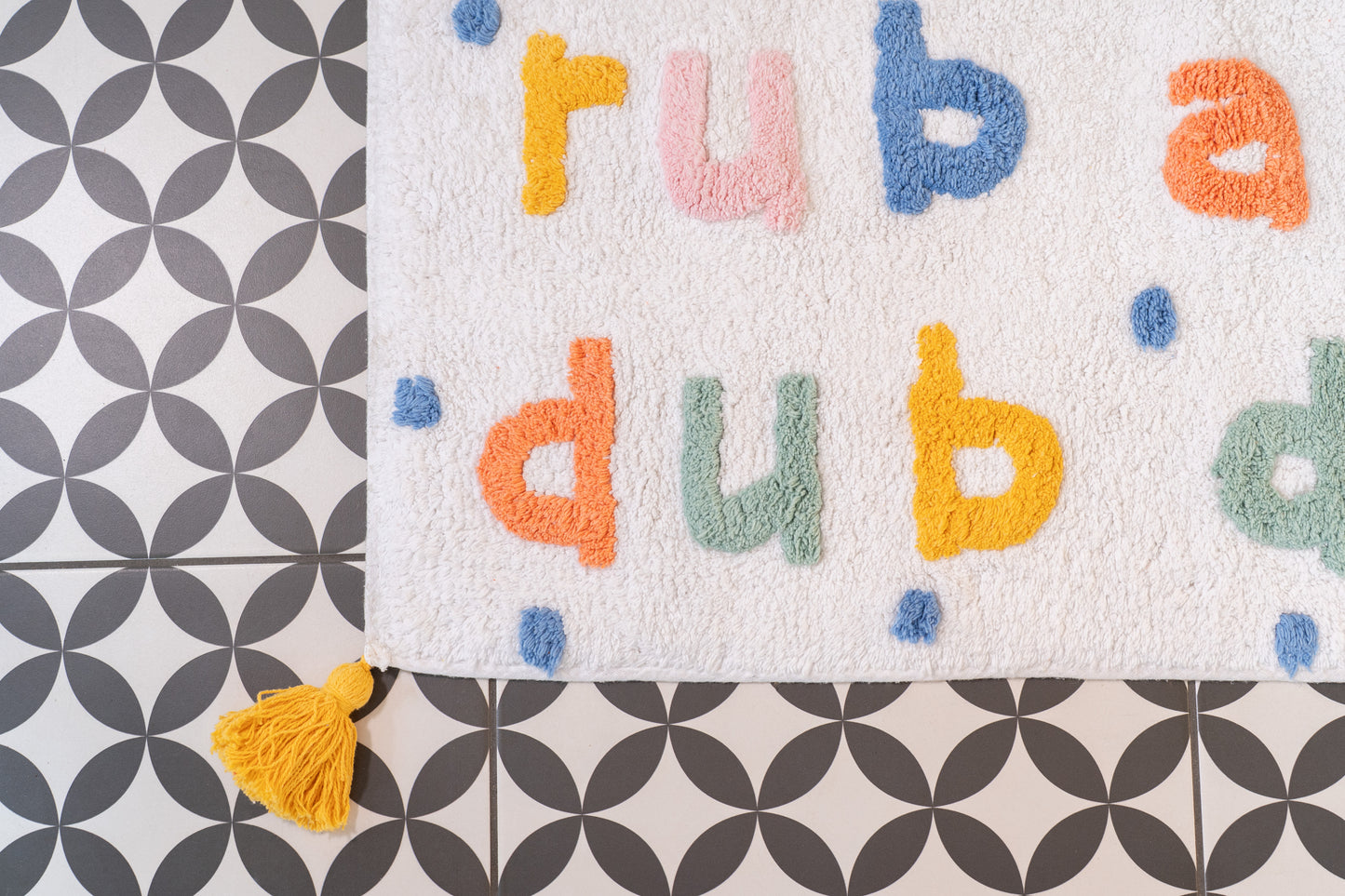 rub a dub dub spot bath mat