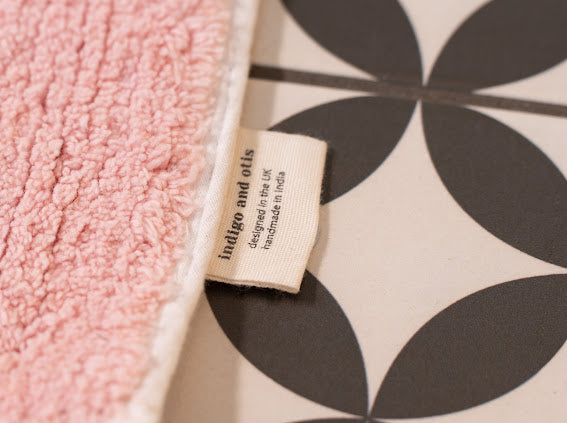 squeaky clean stripe bath mat