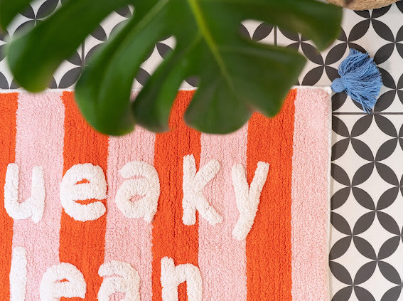 squeaky clean stripe bath mat